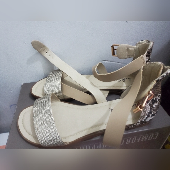 LifeStride Riley (Latte) Women's Shoes - Picture 2 of 3